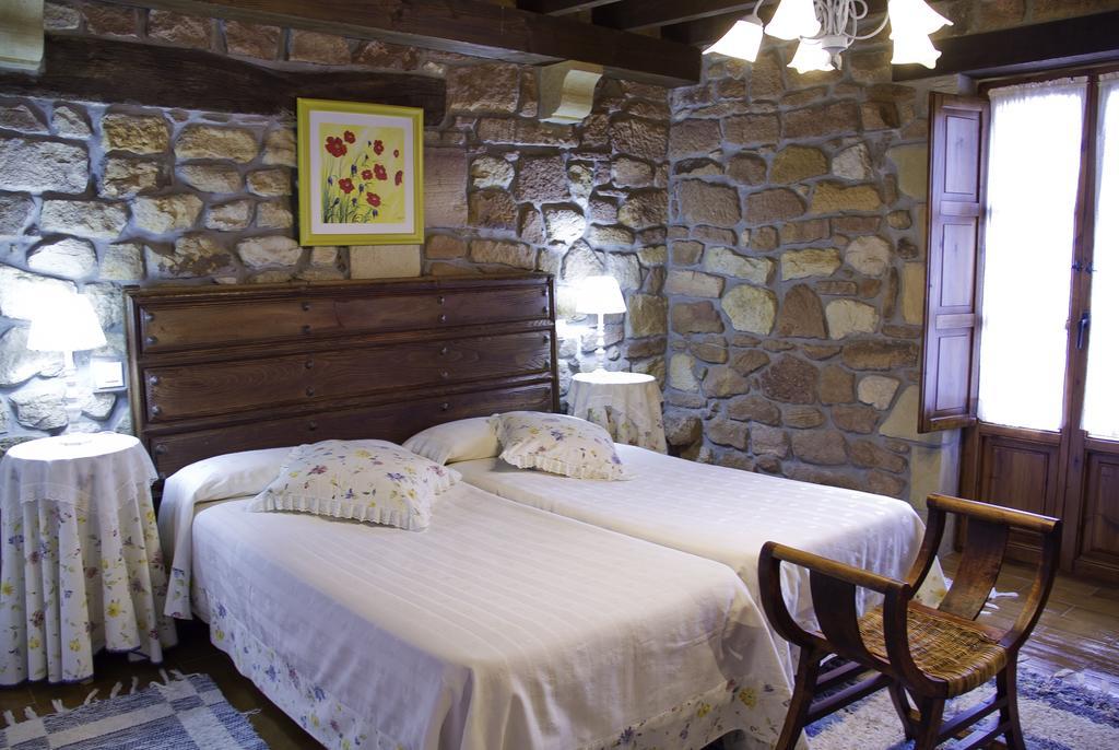 Hotel Casa Velarde Torrelavega Exteriér fotografie